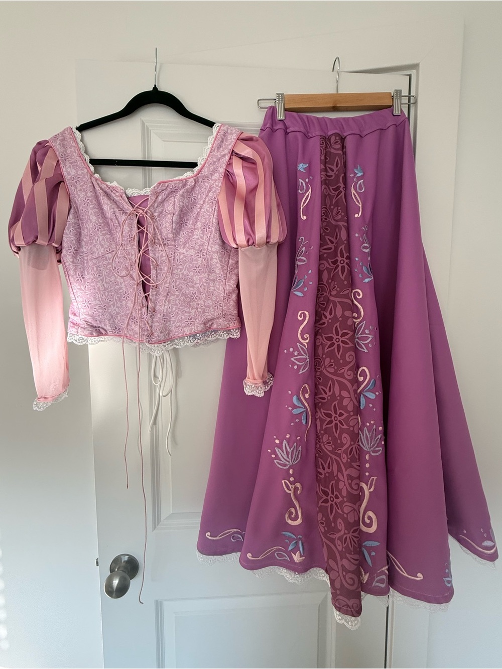 Women’s Rapunzel Dress Size 0-8 Parks Accurate Cosplay
